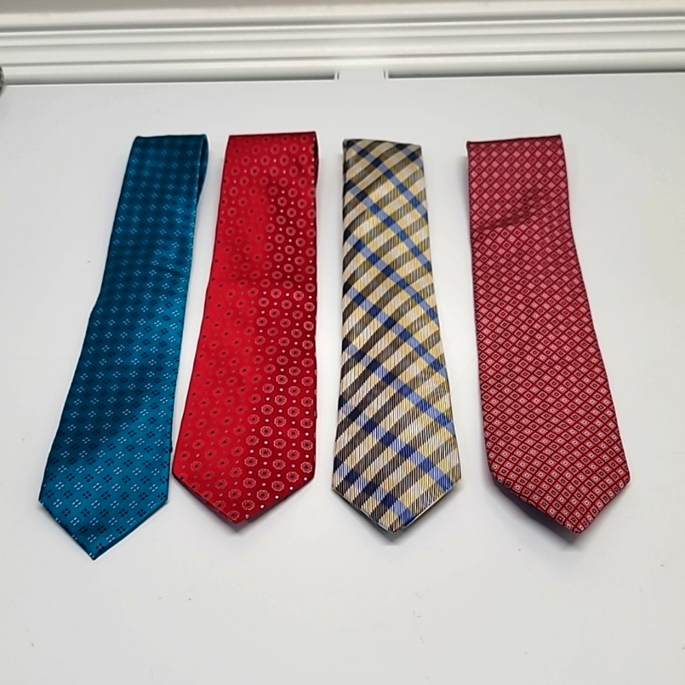 Set of IZOD ties